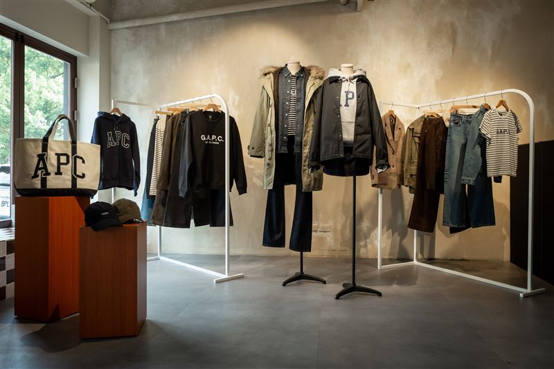 美式休閒時尚品牌Gap攜手法國品牌A.P.C.推出全新Gap × A.P.C.聯名系列。(圖/品牌業者提供)
