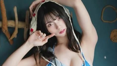 千年一遇女優下海拍片！父母得知後崩潰哭