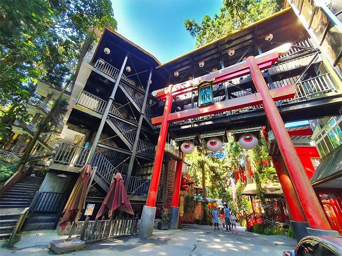 遊客批評園區缺乏新意與周邊配套,淪為一次性打卡景點。(圖/翻攝自明山森林會舘官網)