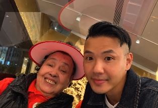 黑人由奶奶一手帶大。(圖/翻攝自IG)