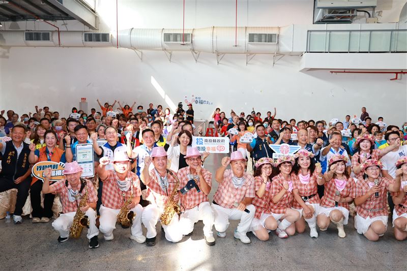 南投幸福巴士完成13鄉鎮市布建,完善偏鄉交通服務。(圖/南投縣政府提供)