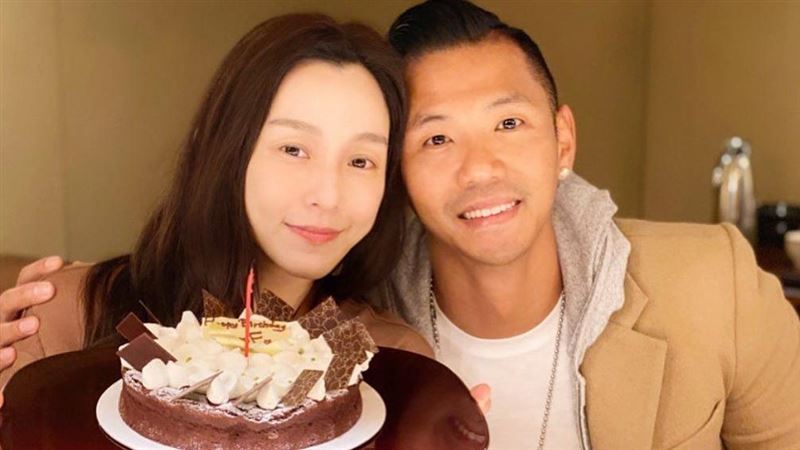范瑋琪、陳建州夫妻感情相當好。(圖/ 翻攝自臉書)