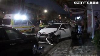 毒駕男逆向猛撞路邊3車　車上竟還載7歲兒