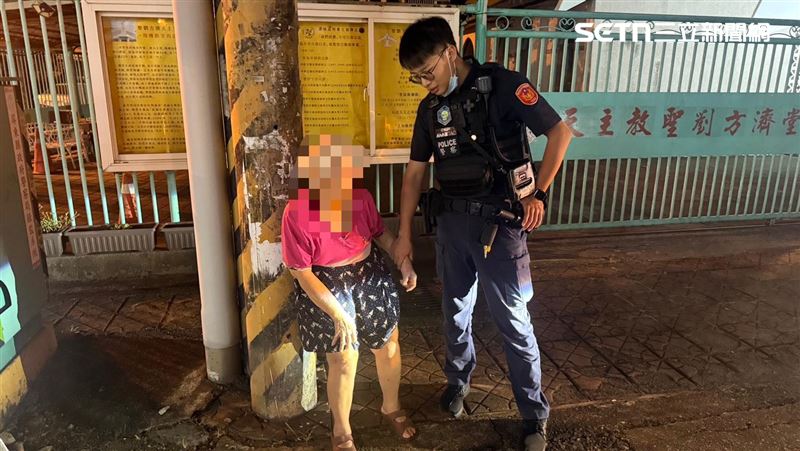 77歲林姓老阿嬤不斷向員警表示,「要到對面教堂接丈夫回家」。(圖/翻攝畫面)