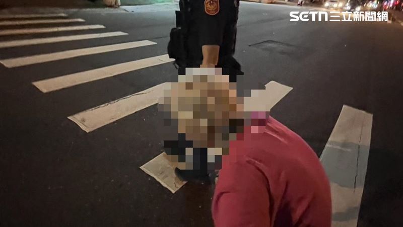 嬤教堂呢喃「接尪回家」警一查：年初剛死