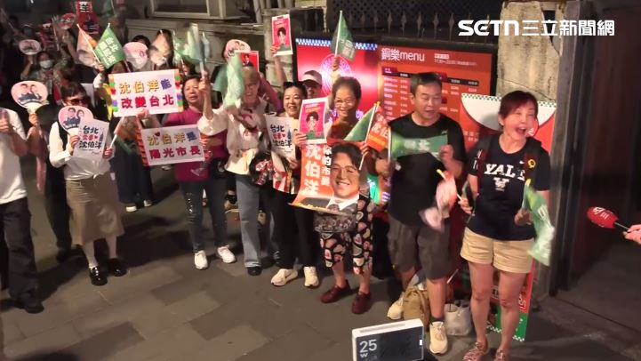 師大夜市洋流現場,支持者排成一列。(圖/翻攝畫面)
