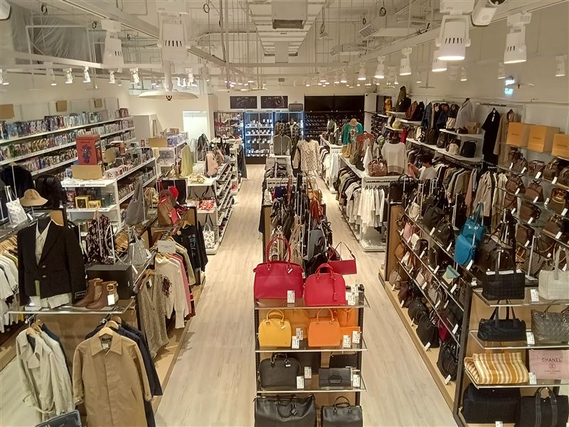 WonderREX台灣首店以精品時尚、設計師品牌及街頭休閒三大風格規劃選品。(圖/品牌業者提供)