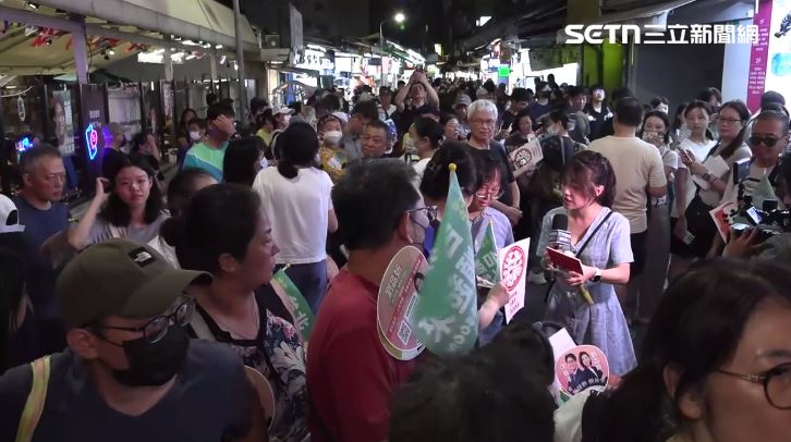 師大夜市擠滿人潮。(圖/翻攝畫面)