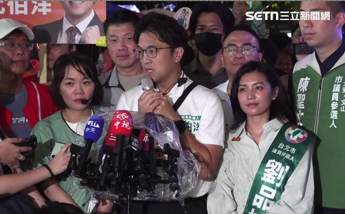沈伯洋受訪回應藍營政治攻擊。(圖/翻攝畫面)