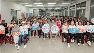 竹市議長出奇招　政見「同窗會」細數成果