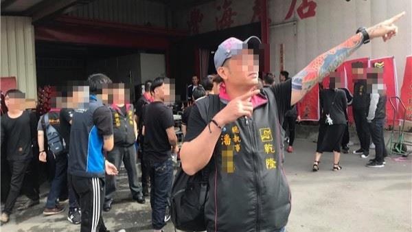 屏東縣潮州鎮萬眾慈善會總幹事、四春里里長潘姓候選人涉嫌賄選遭收押。(圖/翻攝自當事人臉書)