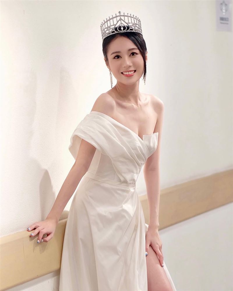 曾獲得港姐亞軍「最上鏡小姐」的港星王菲近日演技突破。(圖/翻攝自IG @wongfeiiiiii)