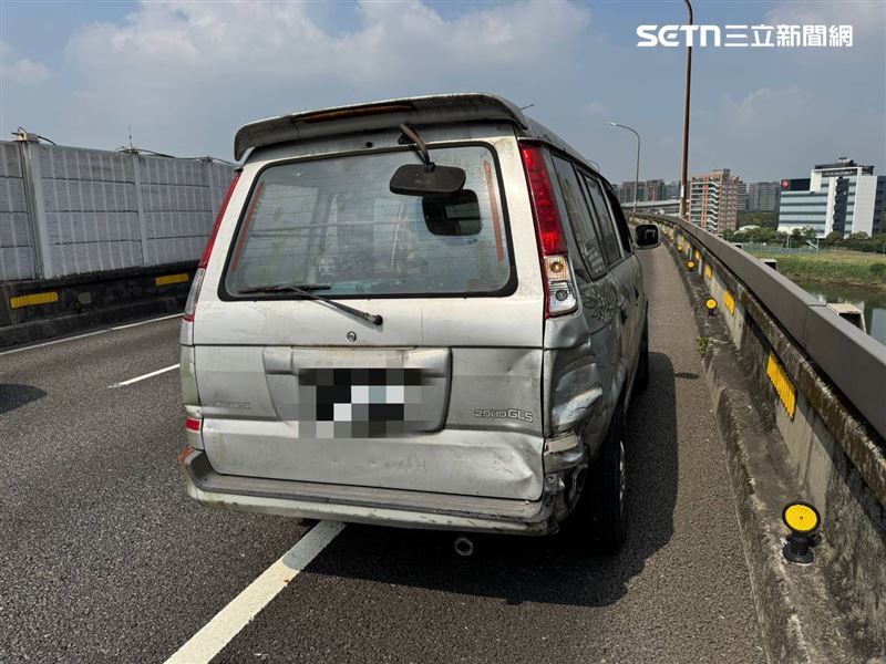 北市余男騎乘大型重機行經環東大道時追撞前方小貨車釀禍。(圖/翻攝畫面)