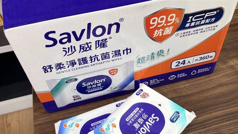 該款濕紙巾為整箱賣,內容物一共24包。(圖/翻攝自Costco好市多商品經驗老實說)