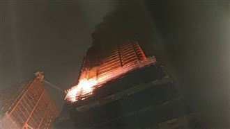 百億建案工地深夜大火　及時搶救無傷亡
