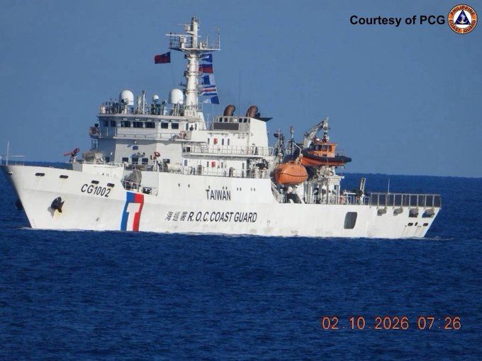 3艘台灣海巡艦艇也出現在相關水域監視中國研究船「嘉海科7號」。(圖/翻攝自X平台 @News5PH)