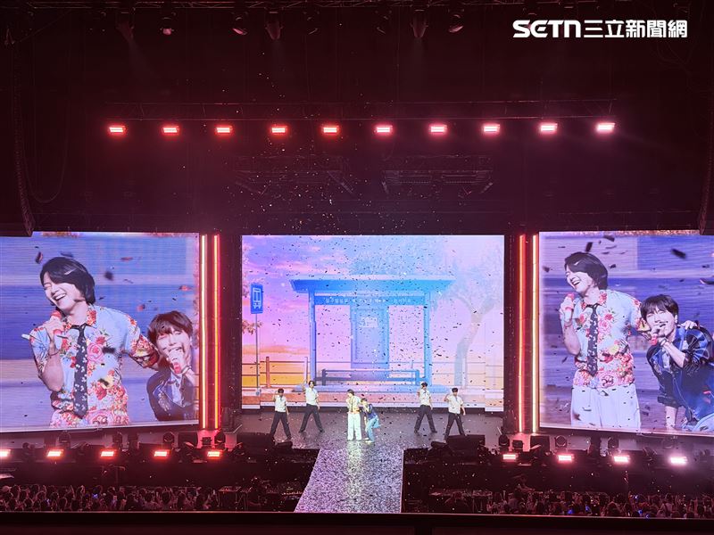 利特、希澈組成的「SJ-83z」登上高雄流行音樂中心演出。（圖／記者王培驊攝影）