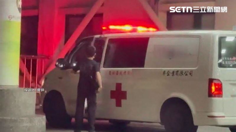 高雄有民眾提供畫面檢舉,直指同一名男子沒有職業駕照卻多次坐上救護車駕駛座出勤