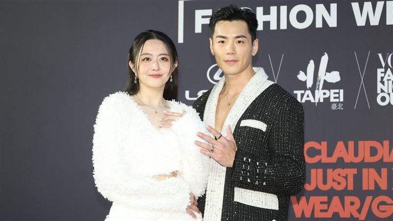 禾浩辰婚後首攜妻放閃　紅毯曬夫妻穿搭術