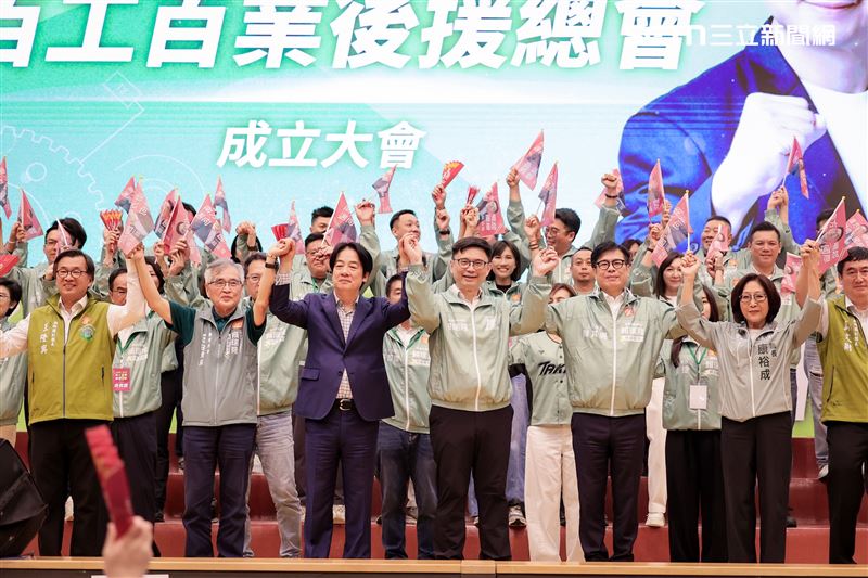 賴瑞隆百工百業後援總會成立,找來總統賴清德、前行政院長蘇貞昌及市長陳其邁等大咖站台,聲勢浩大。(圖/翻攝畫面)