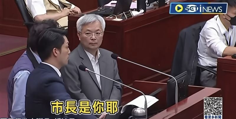 蔣萬安與官員被問倒,面面相覷