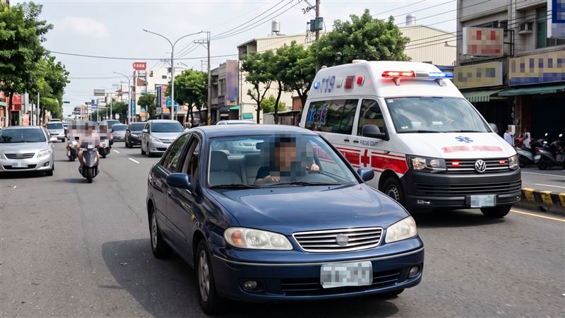 屏東男子開車播放音樂沒聽到警笛,沒避讓救護車,遭裁罰3600元並吊銷駕照。(示意圖/AI製圖)