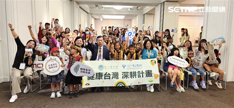 奇美醫院攜手嘉大與博物館，邀臺東偏鄉童探險學衛教。（圖／奇美醫院提供）