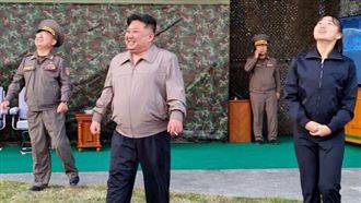 北韓試射AI飛彈　金正恩帶女兒視察