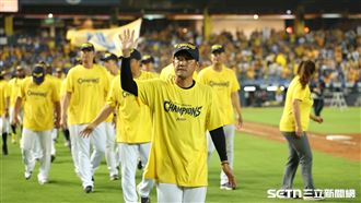 黃色彩帶眼前落下　平野惠一形容像拍影集