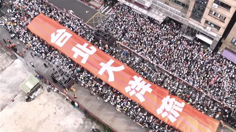 沈伯洋造勢爆滿12萬人　他見破圈驚人訊號