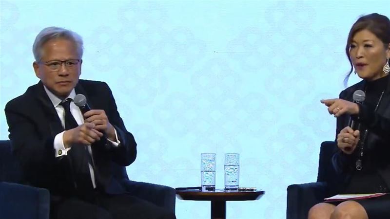 黃仁勳自爆曾與男人親嘴！罪魁禍首曝