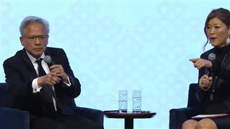 黃仁勳自爆曾與男人親嘴！罪魁禍首曝