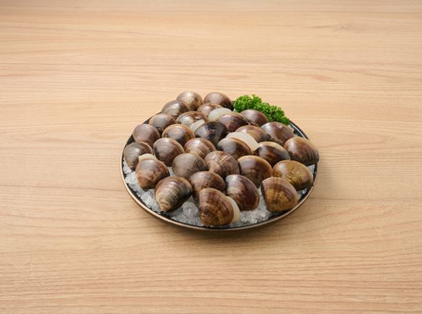 即日起至11/30,至聚內用消費指定套餐,並出示日本或台灣交通卡,即贈特盛爆鮮蛤蠣1份。(圖/品牌業者提供)