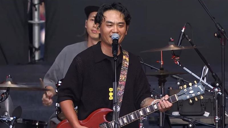 沈伯洋煩惱競選經費　滅火器霸氣出手了