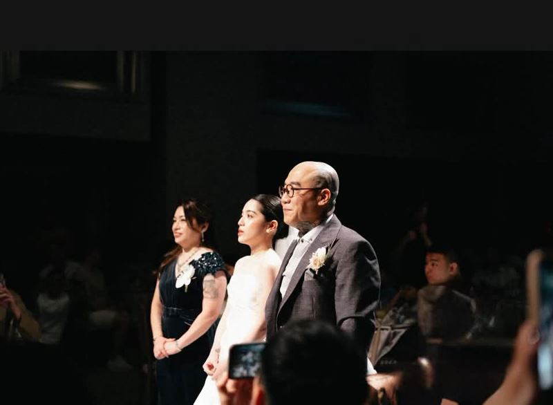 鋼鐵爸愛女出嫁。(圖/翻攝自鋼鐵爸臉書)