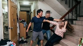 好貴！嫌弟女友占廁所…揍人下場曝光