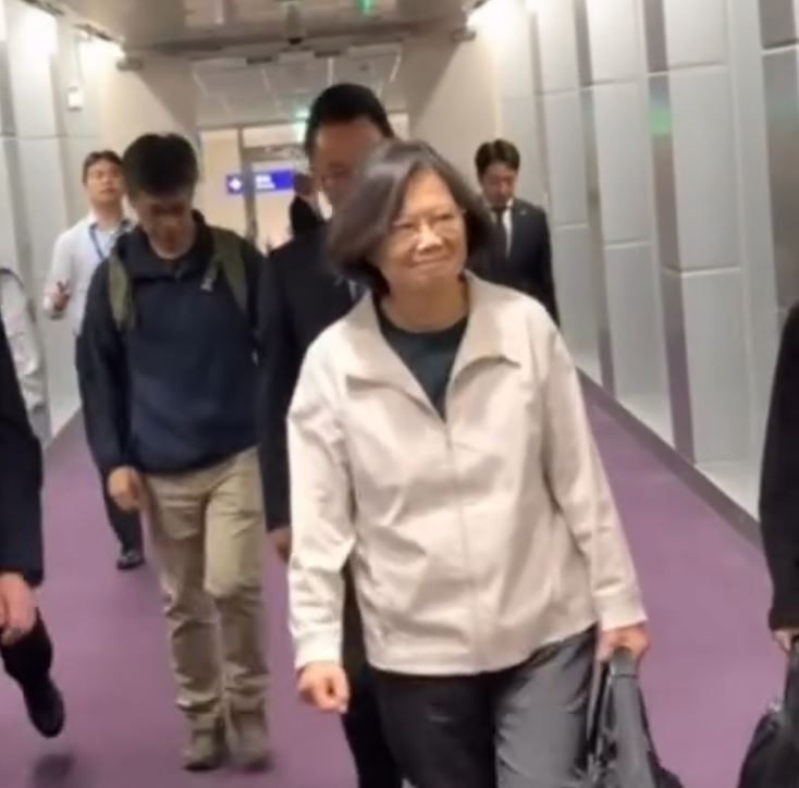 蔡英文準備飛往美國，赴史丹佛大學演說。（圖／翻攝自蔡英文Threads）