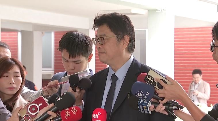 華裔女房仲涉當中國代理人跟監賴清德長子,陸委會主委邱垂正指出,該案凸顯出中共跨國鎮壓的對象,從來都不限定於所鎖定的政府官員、政治人物或者是特定對象,而是企圖擴大為對全體臺灣人民的集體脅迫、製造寒蟬效。(圖/翻攝畫面)