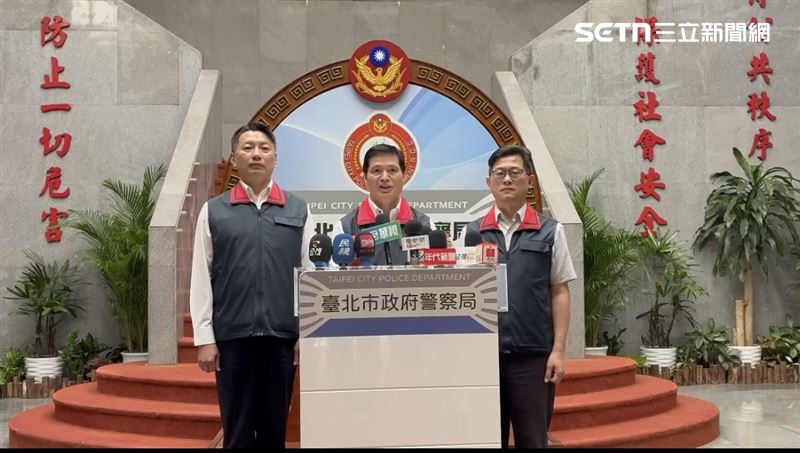 台北市警察局長林炎田親上火線說明。(圖/翻攝畫面)