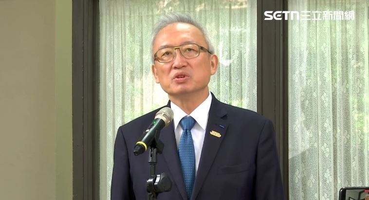 外交部次長吳志中表示,已請駐外館處釐清,但請大家不要忘記,徐佳青是帶一個未成年的兒子,她身為一個母親要照顧她的兒子(圖/翻攝畫面)