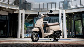ABS＋TCS都有！這台125讓女生騎車更安心