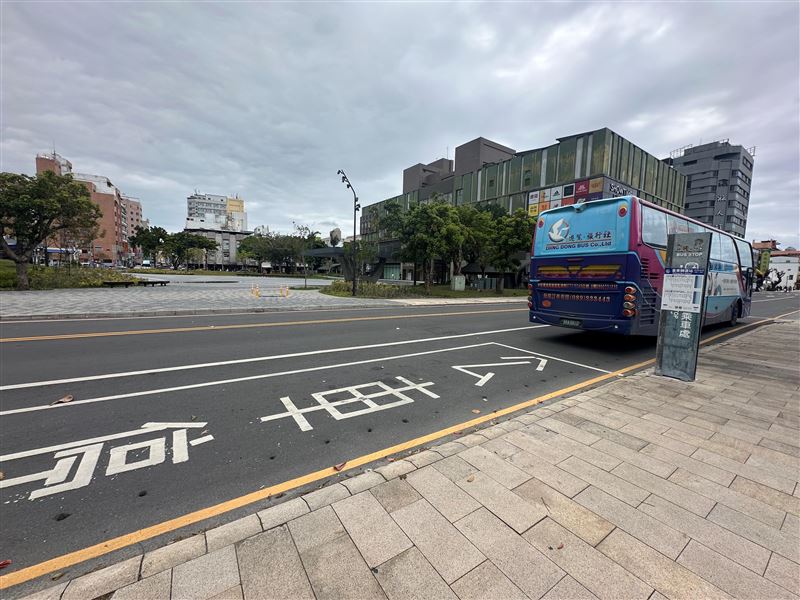 國慶焰火在臺東縣府提供免費接駁服務，歡迎民眾遊客多加利用。（圖／臺東縣政府提供）
