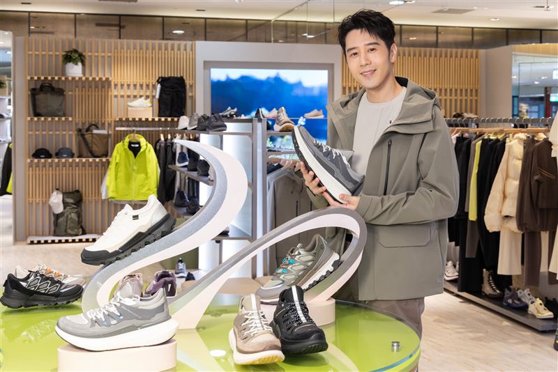 ECCO新光三越台北信義新天地A8專櫃煥新登場,邀爸爸胡宇威現身分享。(圖/品牌業者提供)