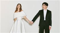 莫允雯登記結婚！婚紗曬美腿帥尪正臉曝光