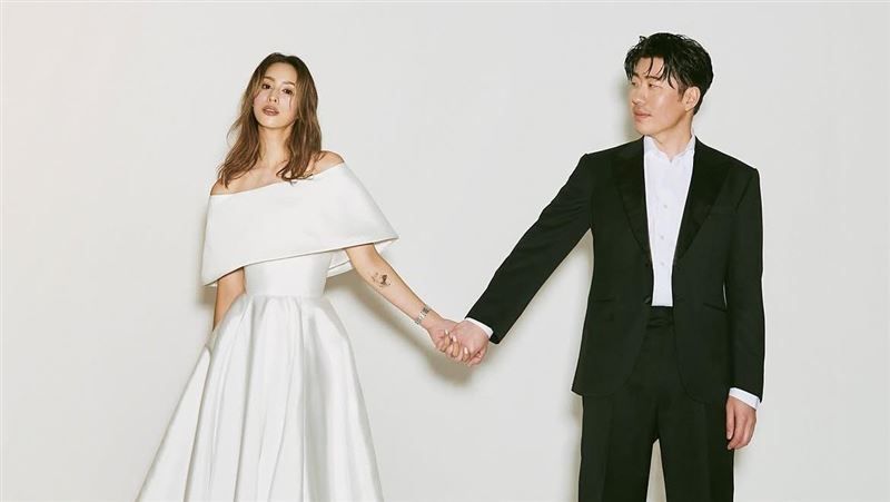 莫允雯登記結婚！婚紗曬美腿帥尪正臉曝光
