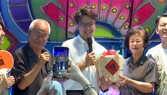 普願宮祝沈伯洋當選！暗酸蔣市府食安出包