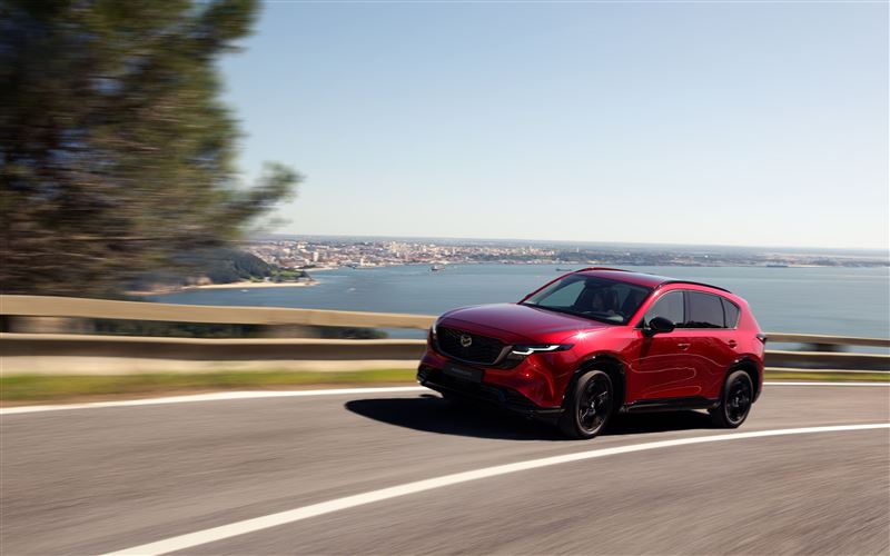 2027年式CX-5懸吊與底盤重新調校,讓車輛更貼近駕駛操作。(圖/Mazda提供)