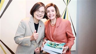 小英赴美演講曬合照　網秒變家長：吃飯沒