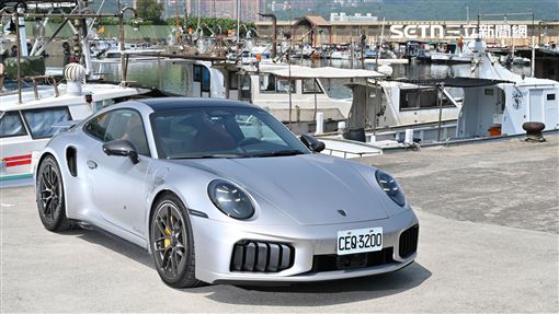 保時捷911 Turbo S跑車。（圖／記者鍾釗榛攝）