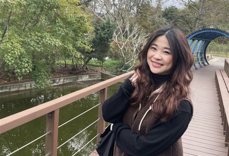 重陽國小學校社工師鍾一婕榮獲中輟預防績優人員獎，以專業關懷支持學生安心就學。（圖／新北市政府提供）